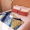 Sherpa blanket - Oriental Calligraphy blue