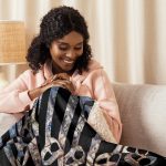 Sherpa blanket - Oriental calligraphy “H”